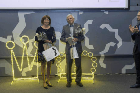 96A9B755-B2FF-4F0E-80C0-57B02FD9545F